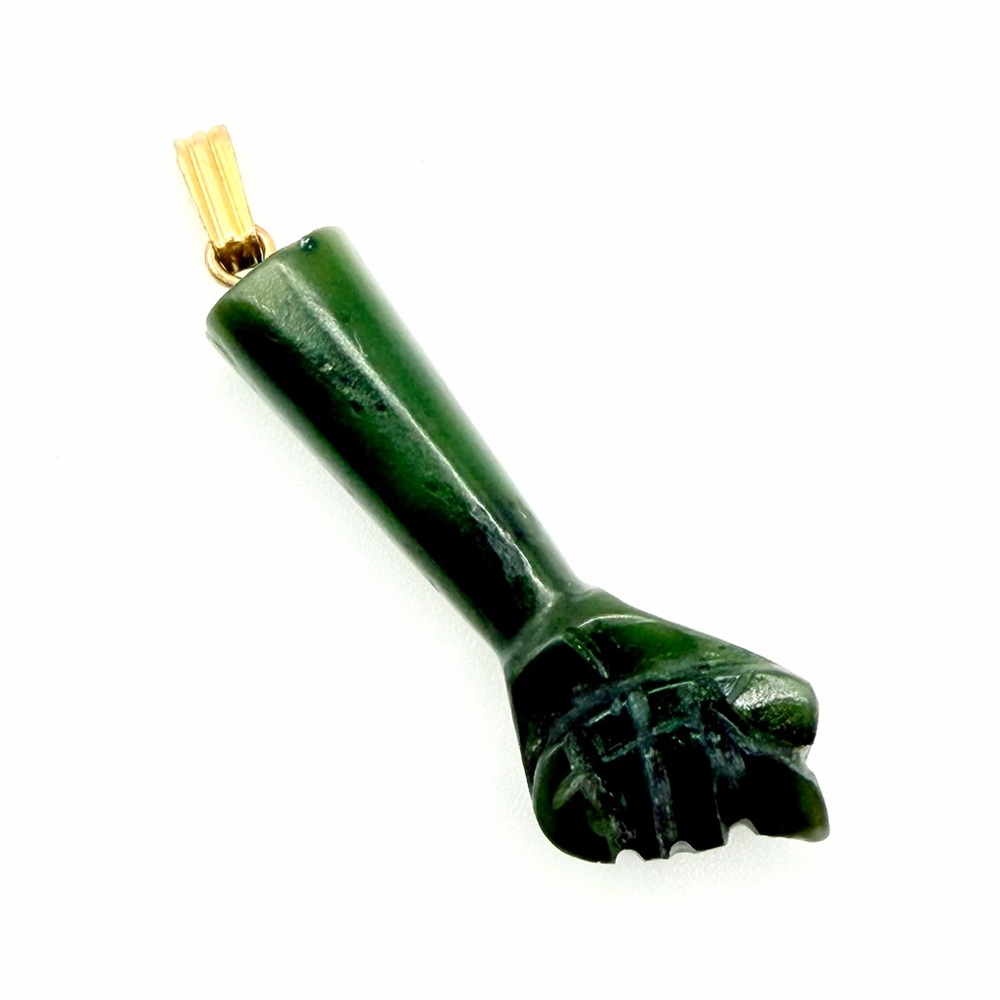 Vintage Nephrite Jade Mano Figa Hand Pendant